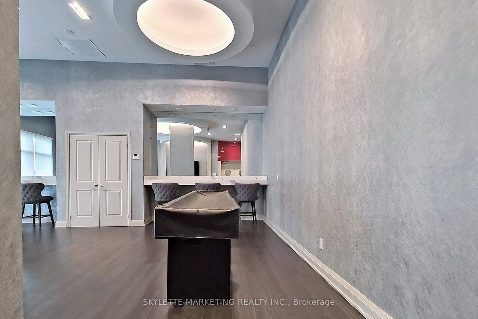 30 Meadowglen Place, Unit 609 - Photo 41