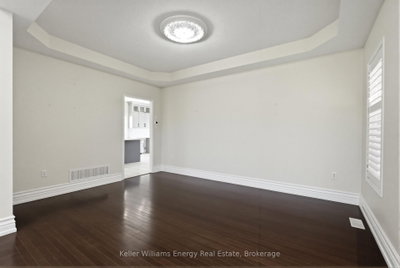 1633 N Grandview Street • Oshawa, ON photo 6