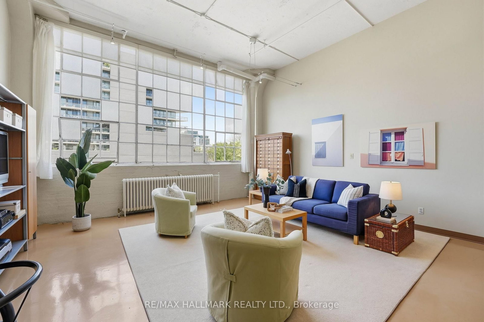 245 Carlaw Avenue, Unit 203 - Photo 4