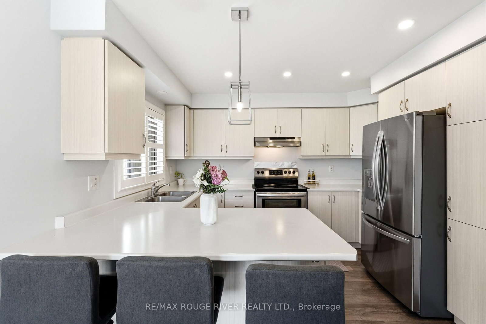 2402 Fall Harvest Crescent • Pickering, ON photo 18