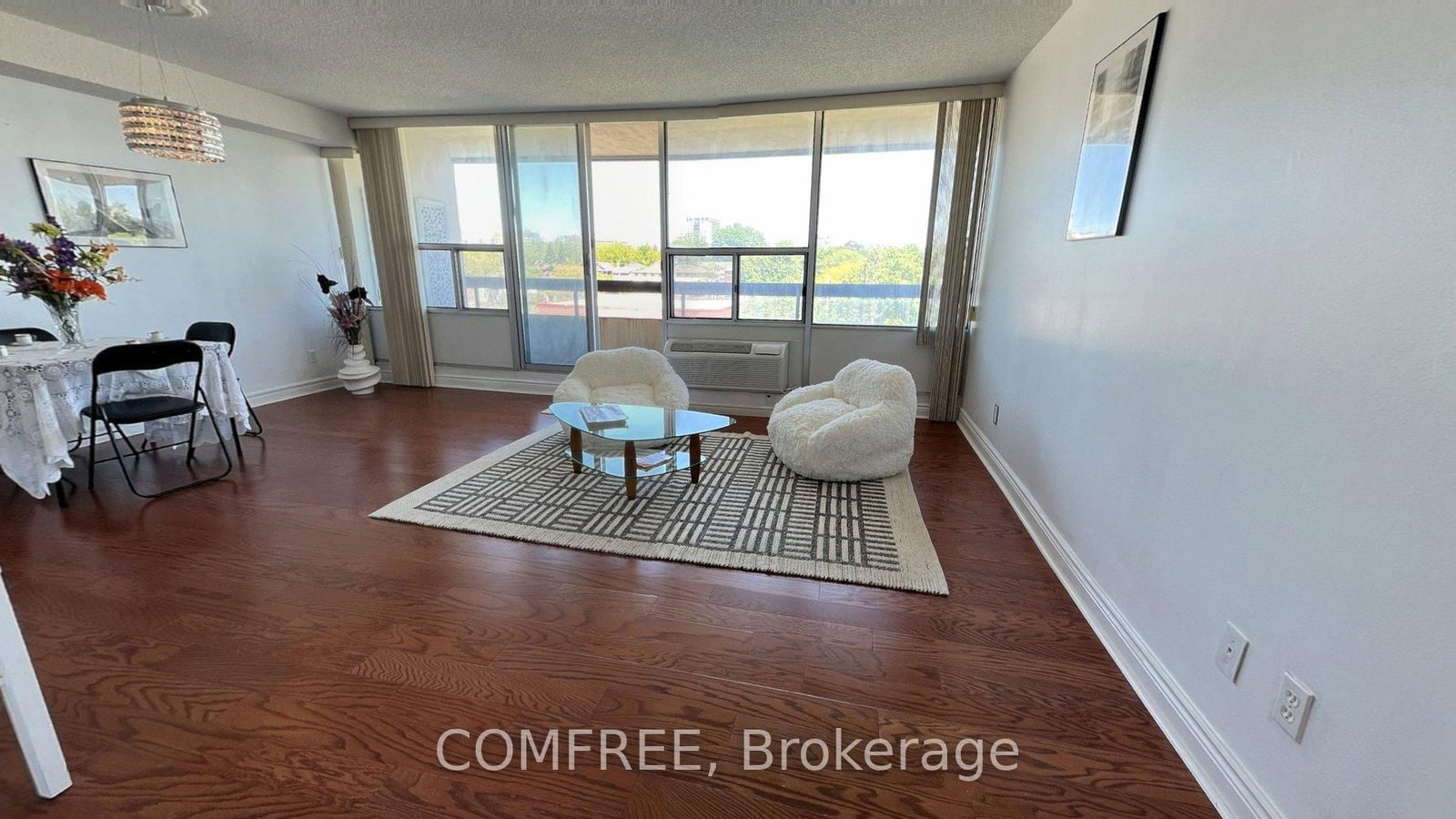 55 William Street E • #505 • Oshawa, ON photo 5