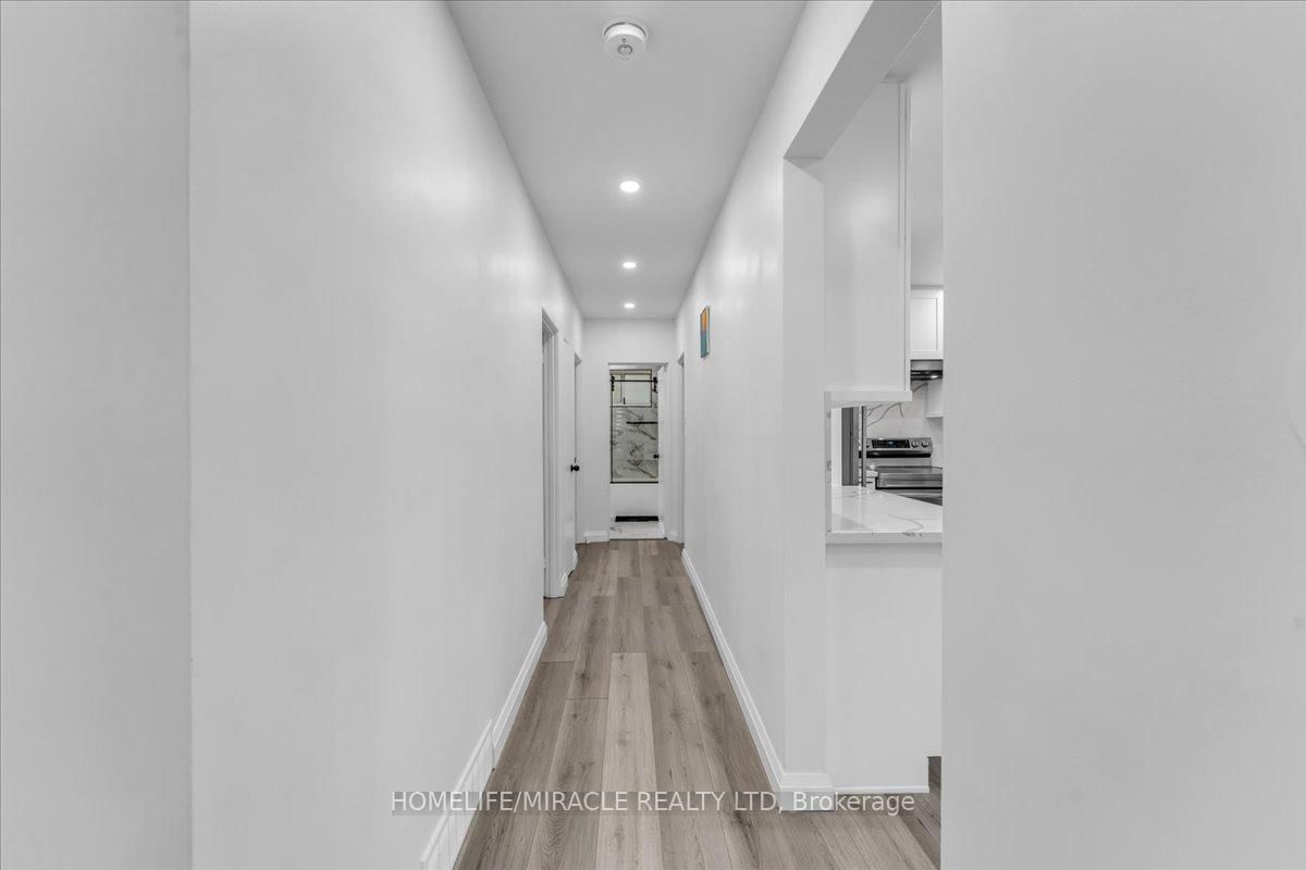 1238 Pharmacy Avenue, Toronto, ON, photo 4