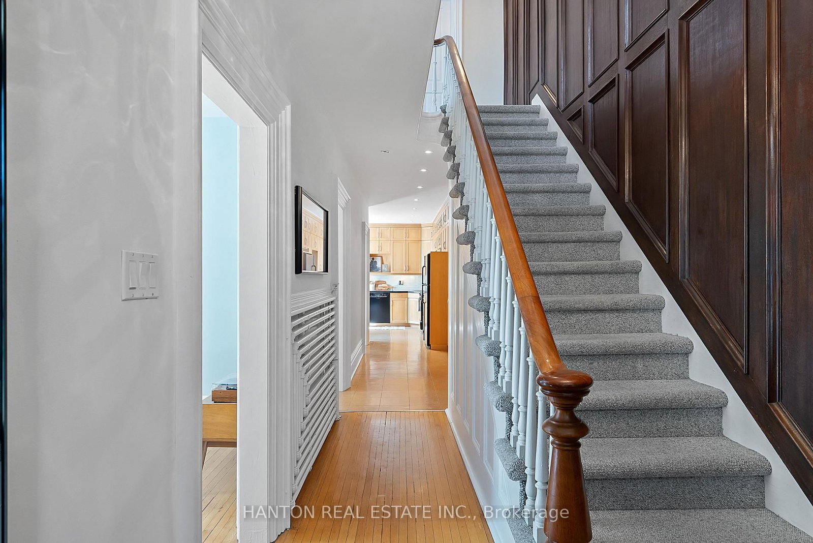 66 Hogarth Avenue - Photo 9