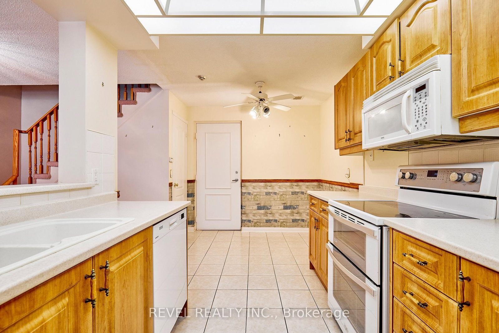1400 The Esplanade N, Unit 411 - Photo 4
