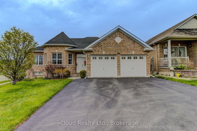 6-bed Detached House · 758 Coldstream Dr