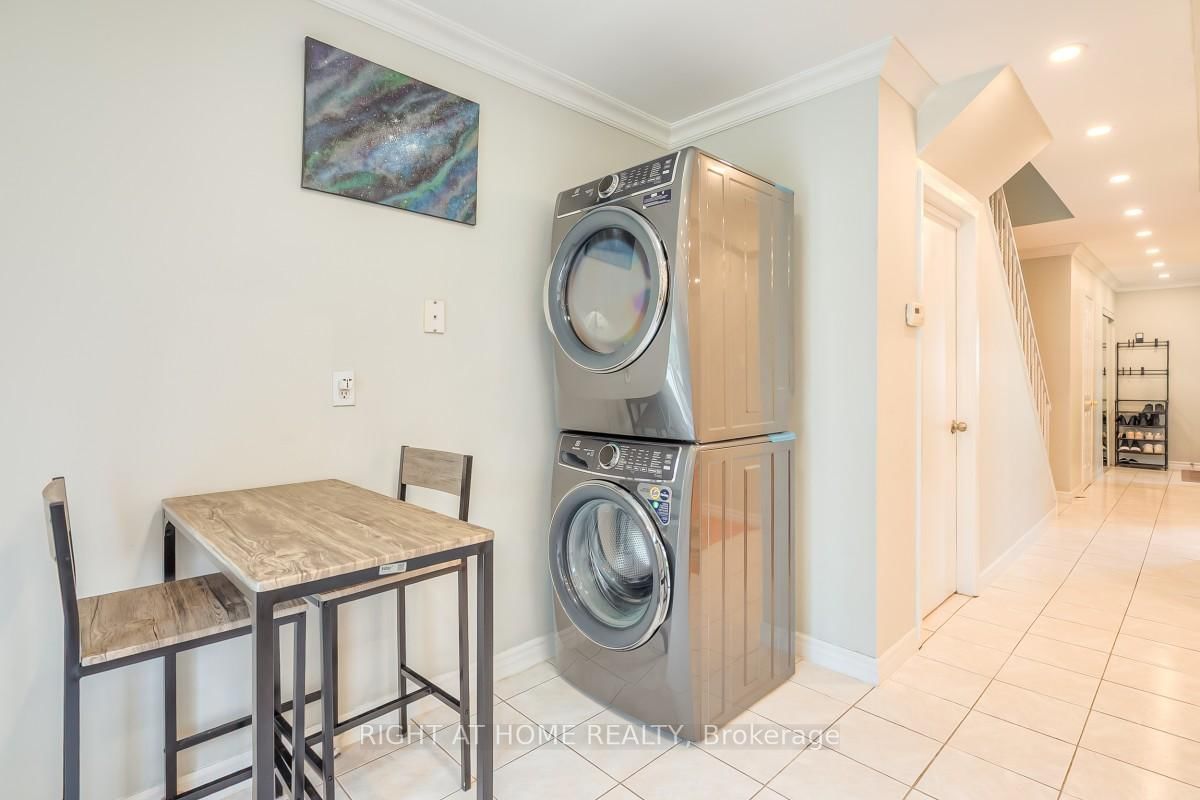 37 McKnight Drive • Toronto, ON photo 14