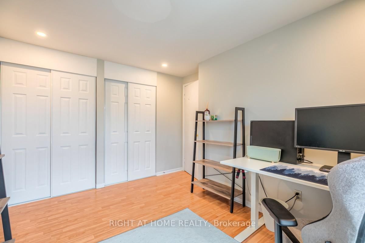 37 McKnight Drive • Toronto, ON photo 24