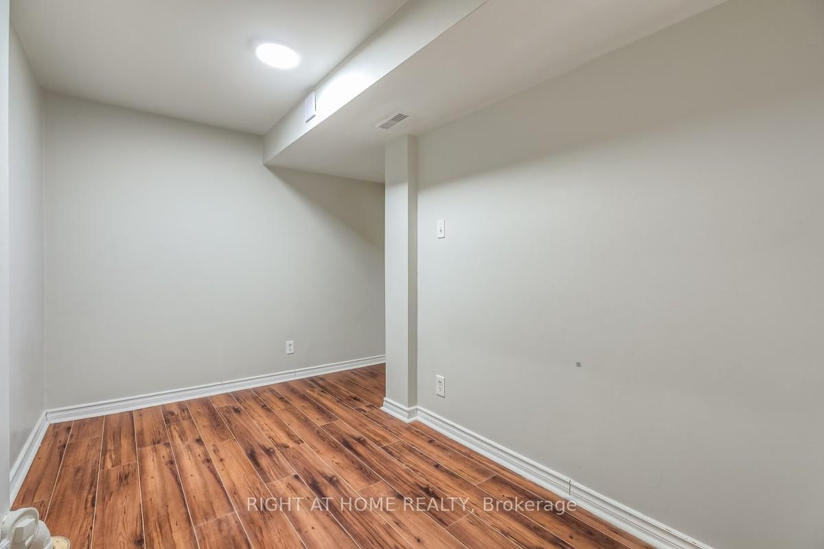 37 McKnight Drive • Toronto, ON photo 29