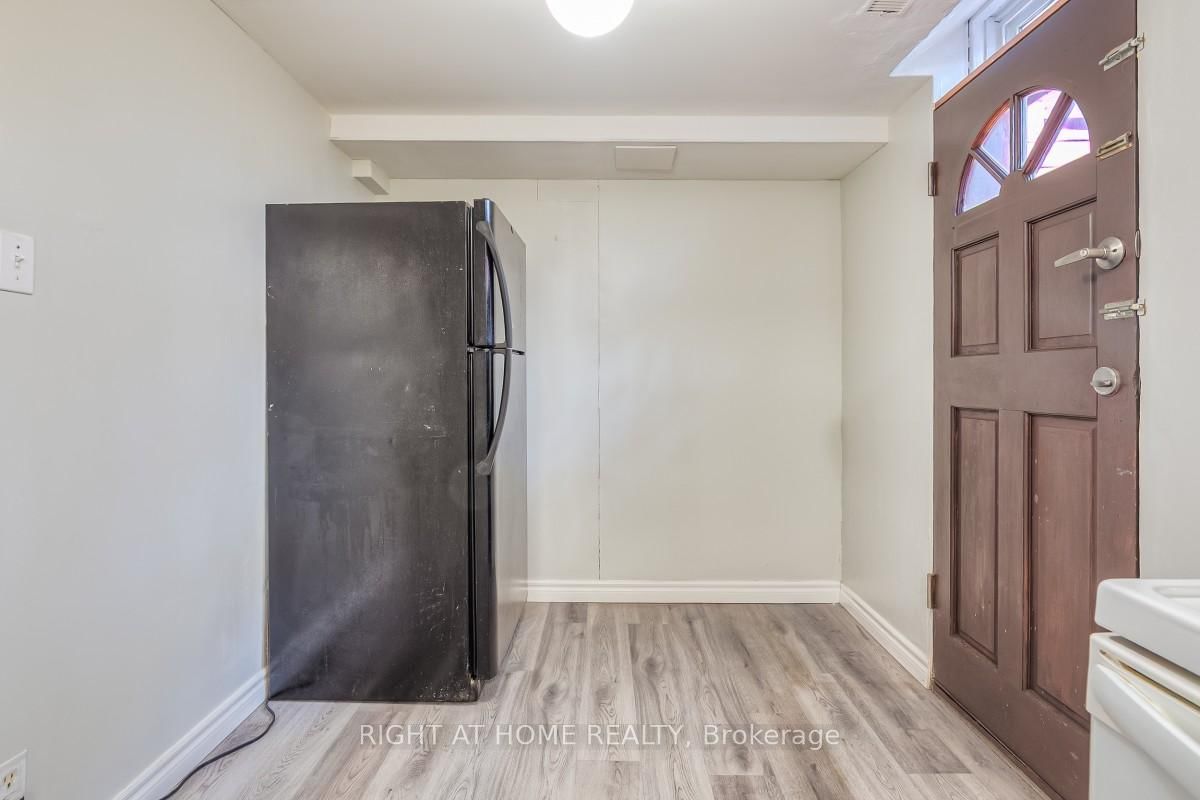 37 McKnight Drive • Toronto, ON photo 32