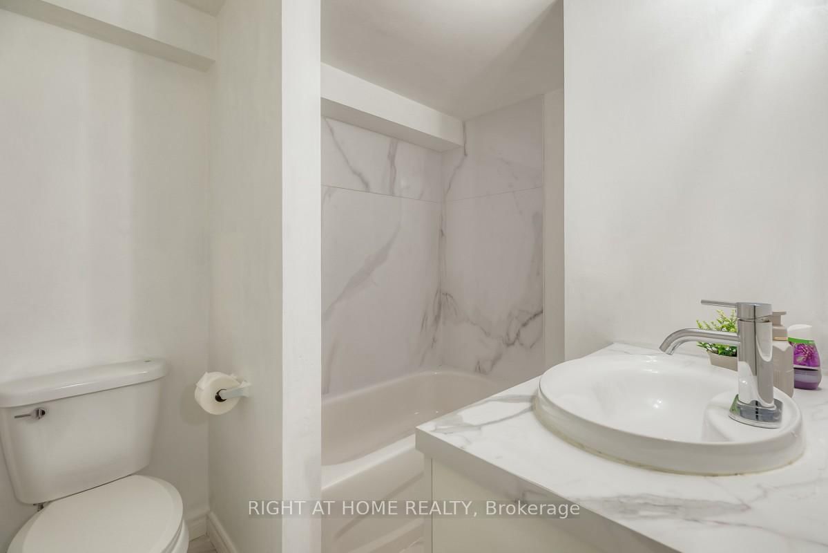 37 McKnight Drive • Toronto, ON photo 34