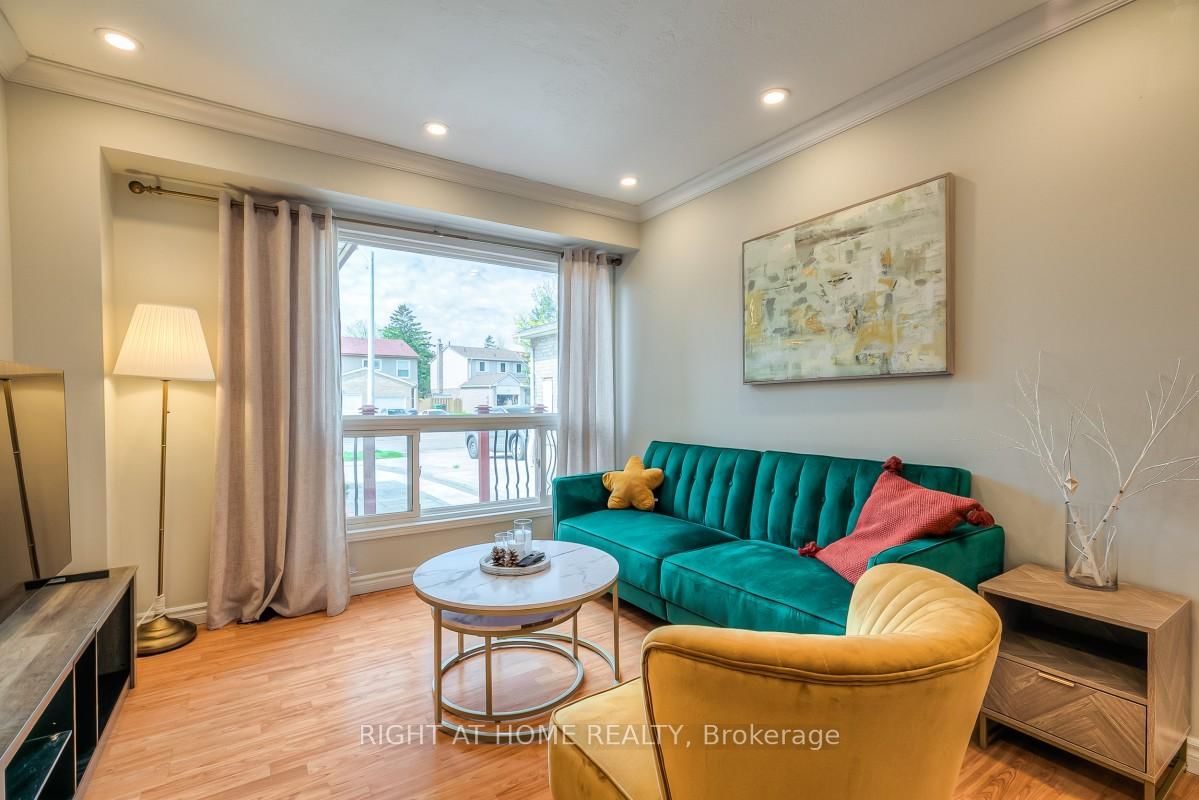 37 McKnight Drive • Toronto, ON photo 7