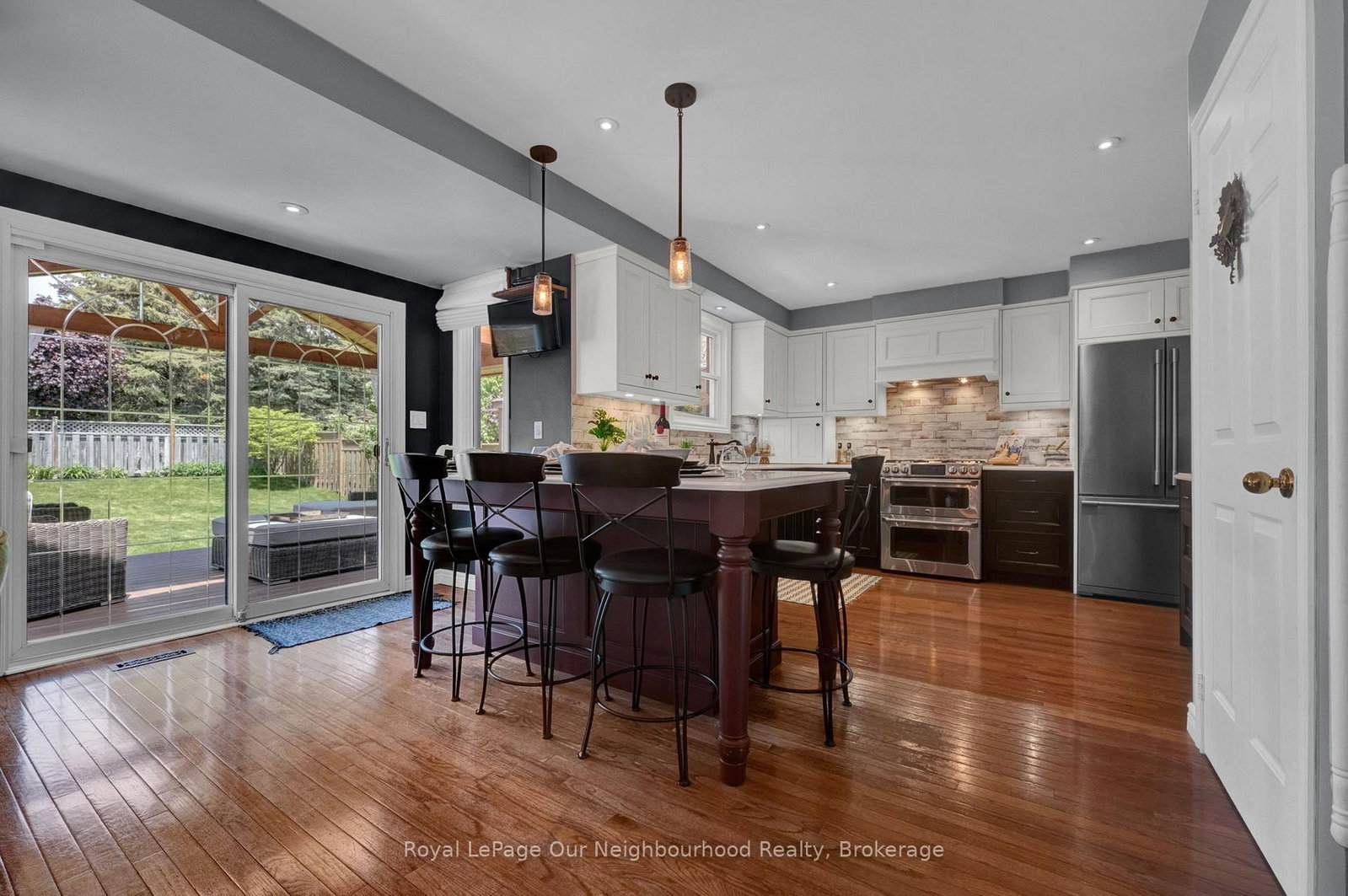Listing Image 15