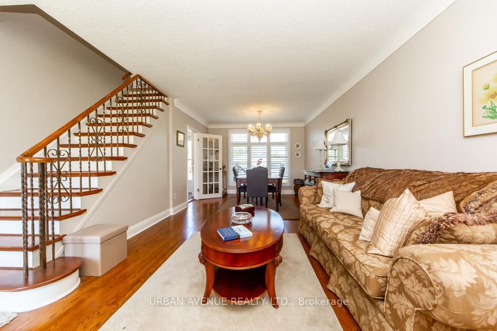 136 Tower Drive • Toronto, ON photo 10