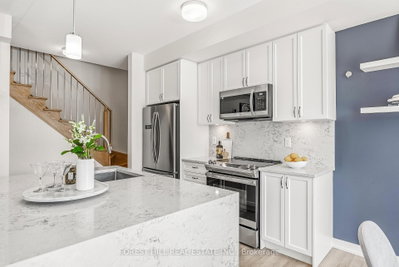 Unit 409 — 2550 Castlegate Crossing — photo 6