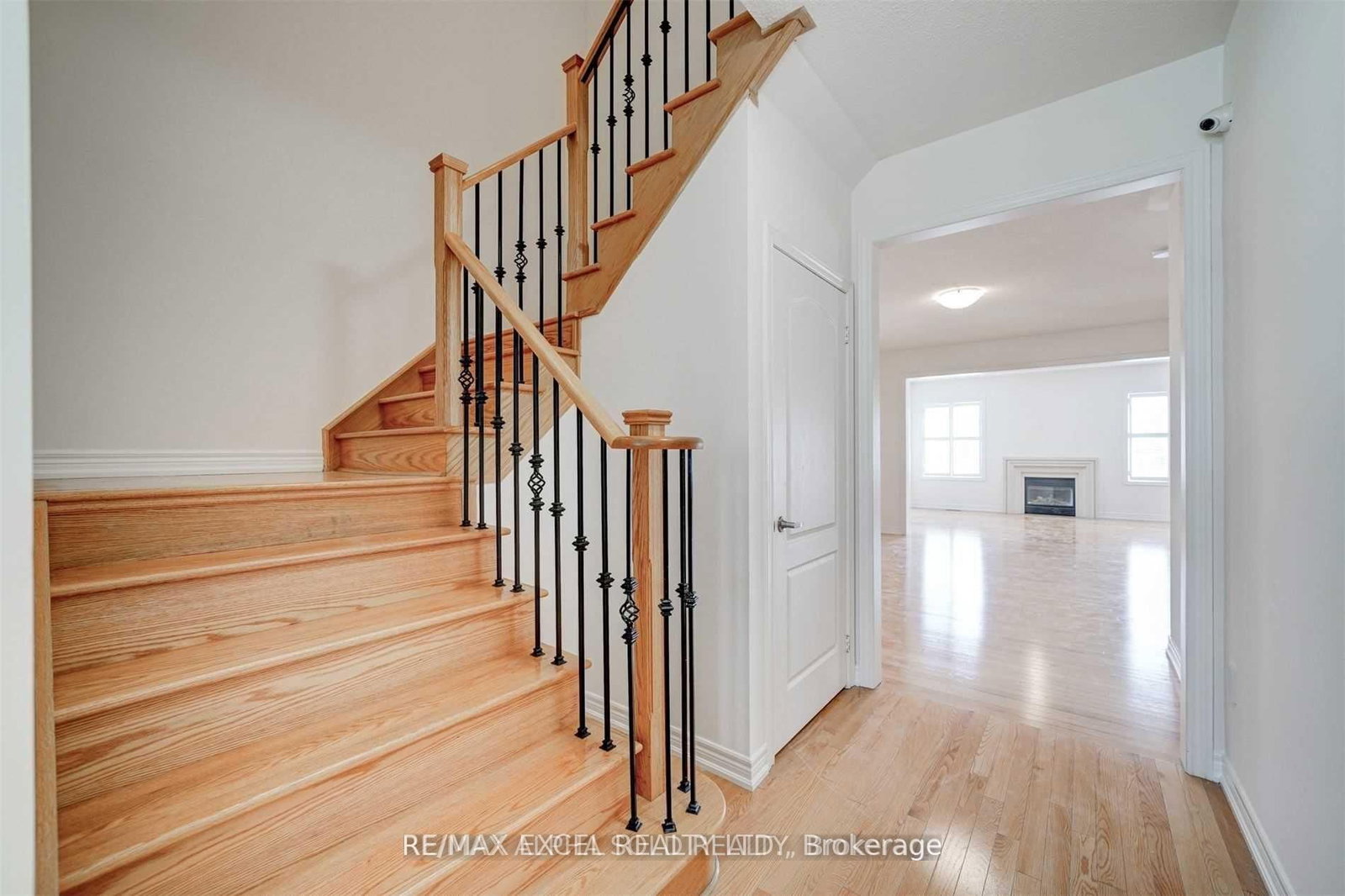 67 Alvin Curling Crescent, Toronto, ON, photo 5
