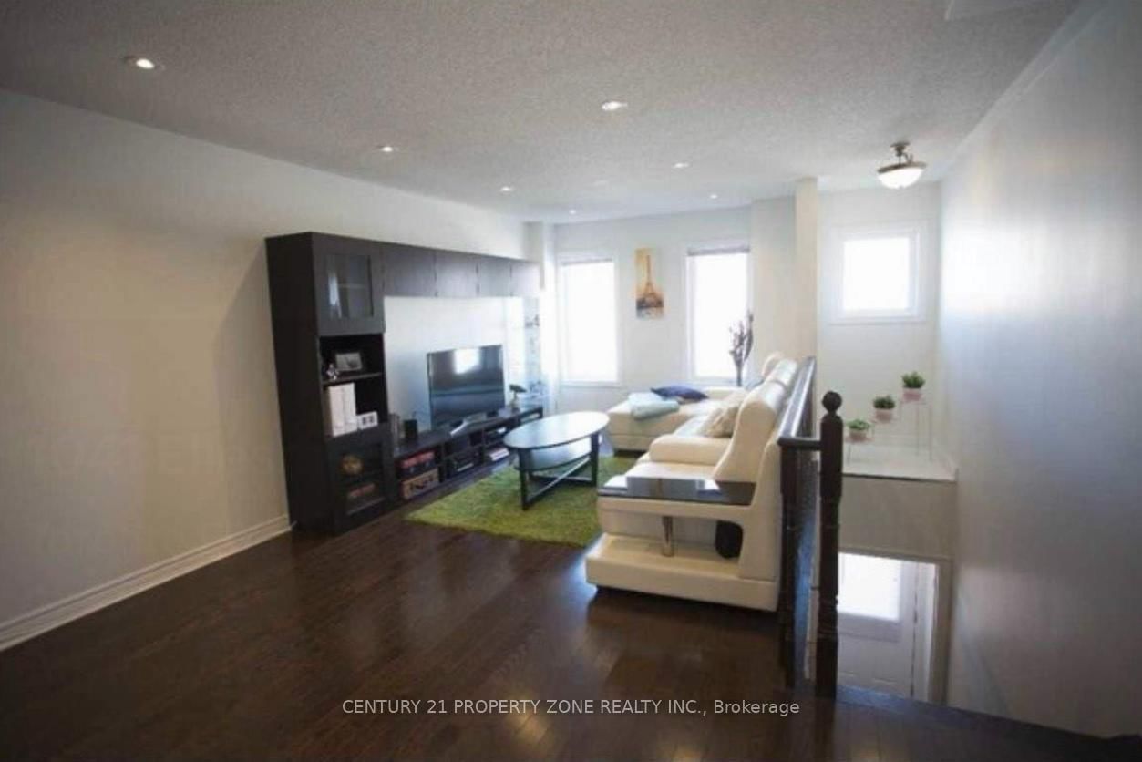 1041 Ellesmere Road, Toronto, ON, photo 2