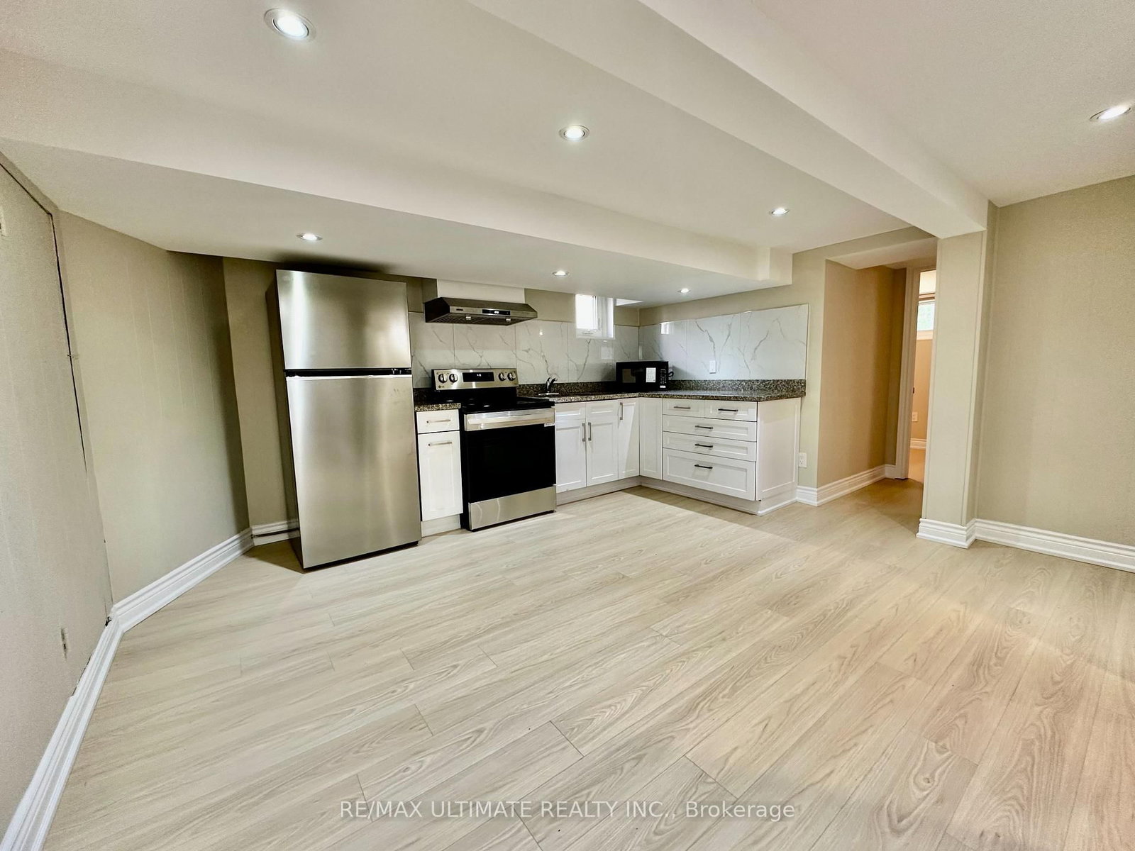 BSMT-225 Ferris Road, Toronto, ON, photo 2