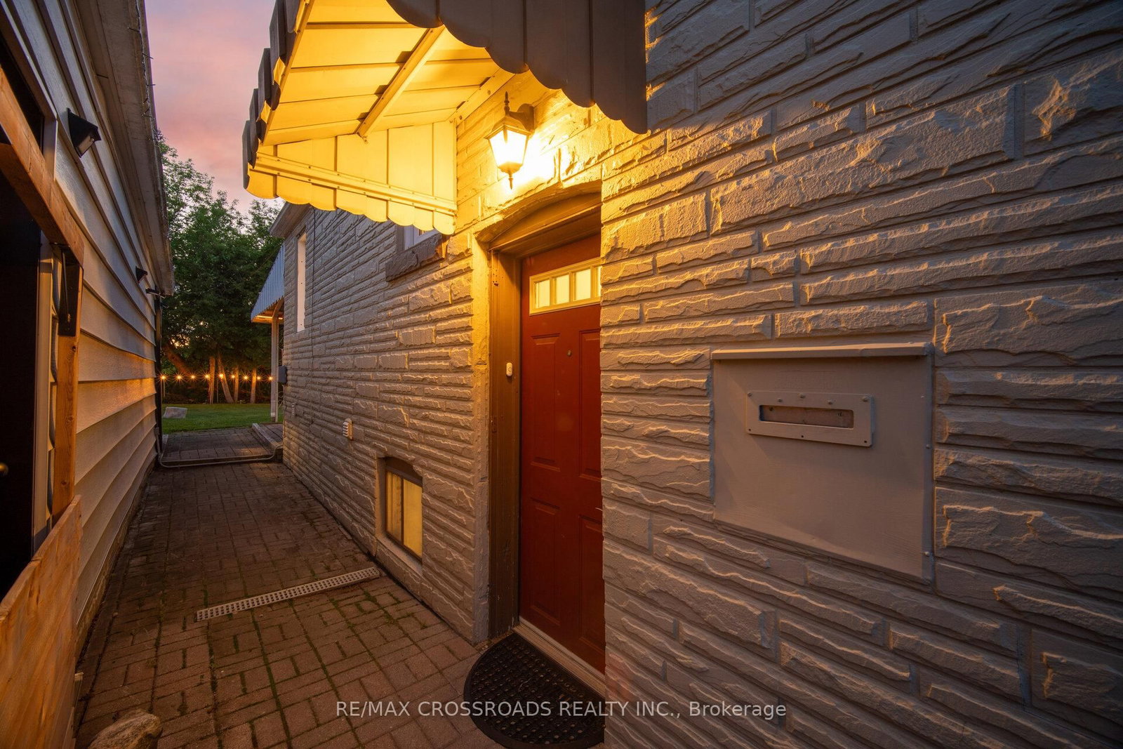18 Adanac Drive • Toronto, ON photo 32