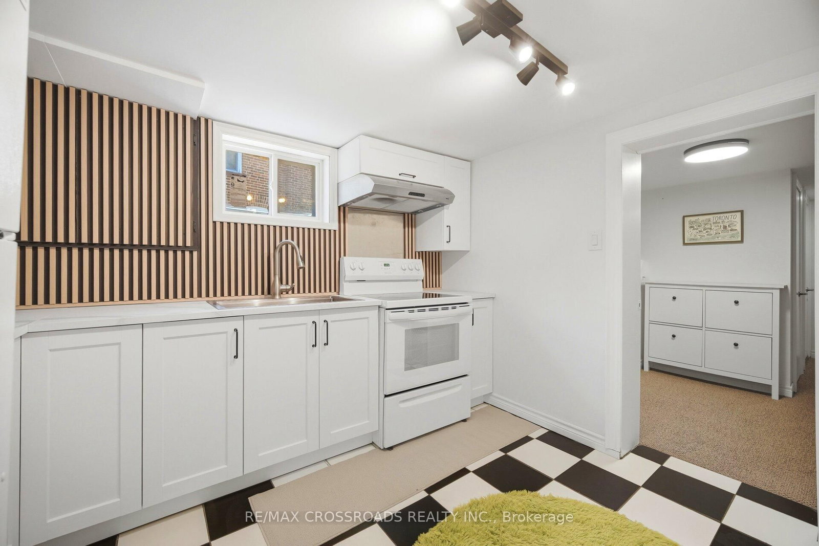 18 Adanac Drive • Toronto, ON photo 38