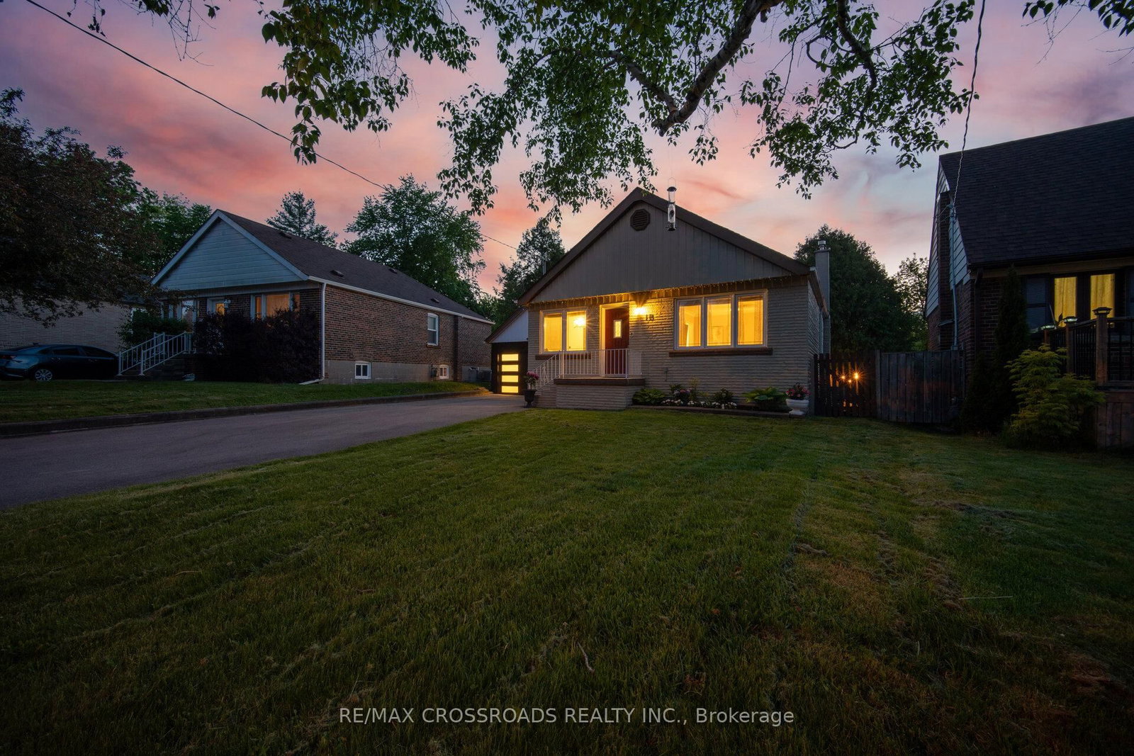 18 Adanac Drive • Toronto, ON photo 9