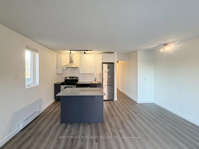 Unit 7 - 678 Queen Street E
