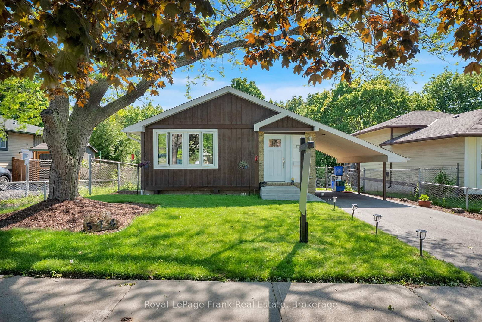 576 Annandale Street • Oshawa, ON photo 1