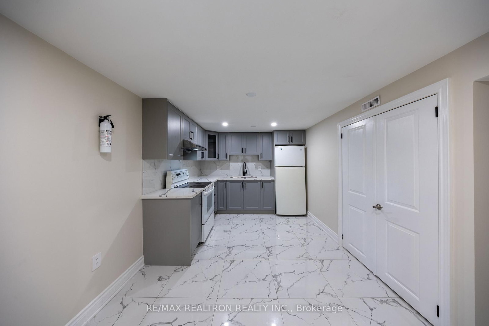 BSMT-1-153 Centennial Road, Toronto, ON, photo 2