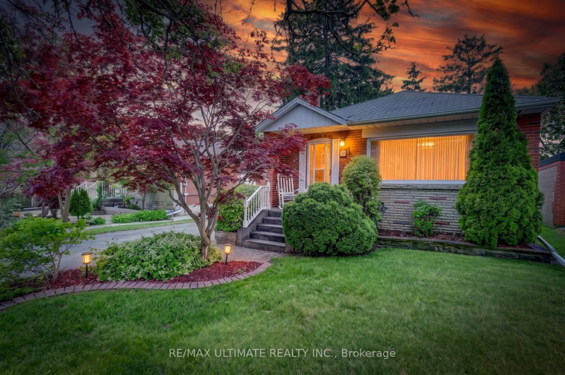 20 Corinne Crescent