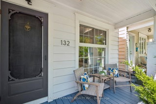132 Hanson Street