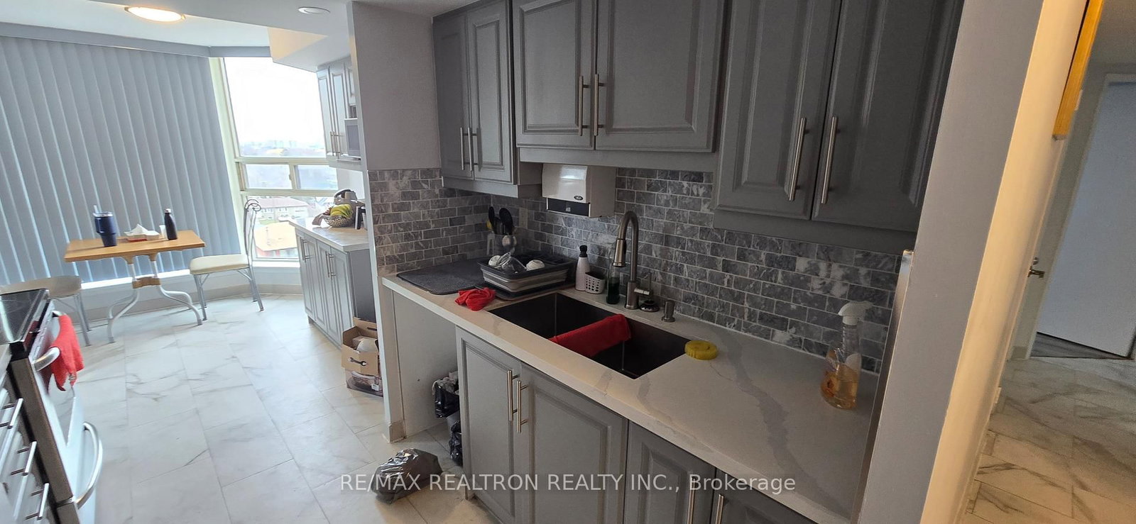 2466 Eglinton Avenue E • #806 • Toronto, ON photo 13