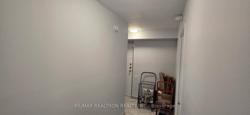 806 - 2466 Eglinton Avenue E