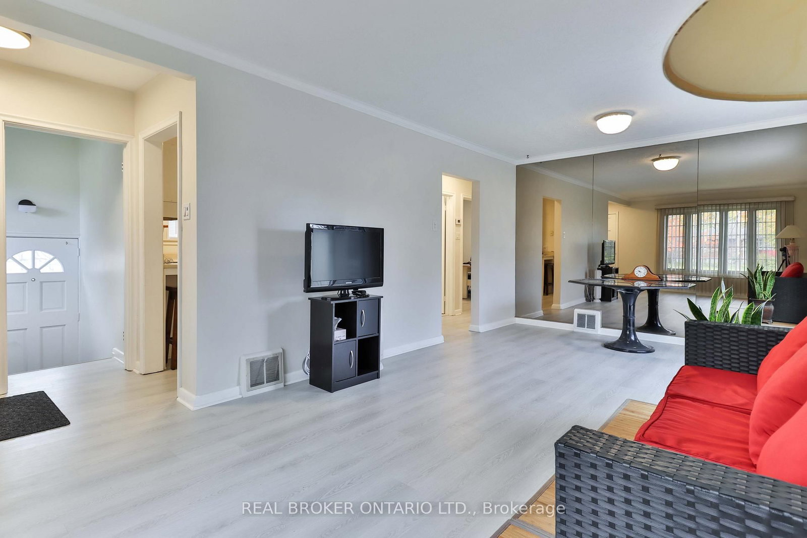 32 Christina Crescent, Toronto, ON, photo 4