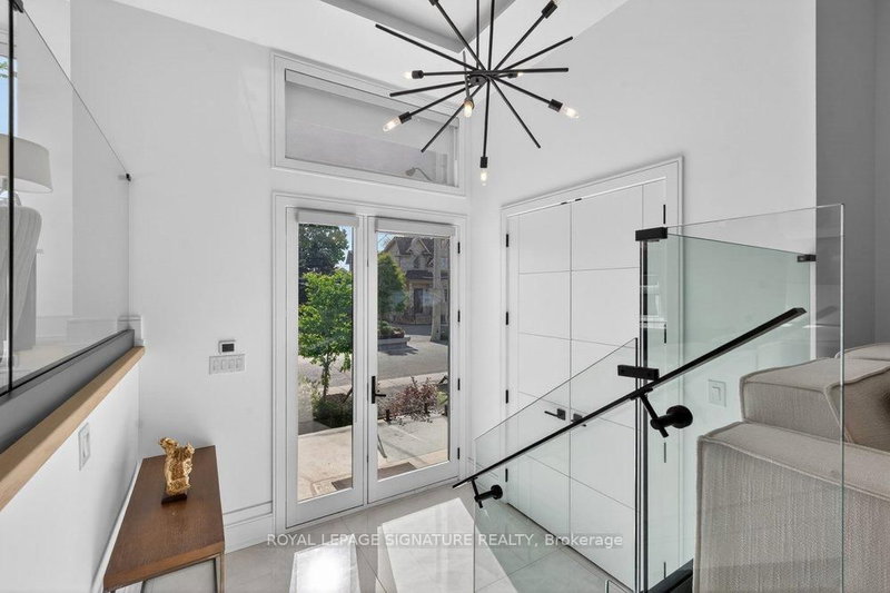 39 Derwyn Road