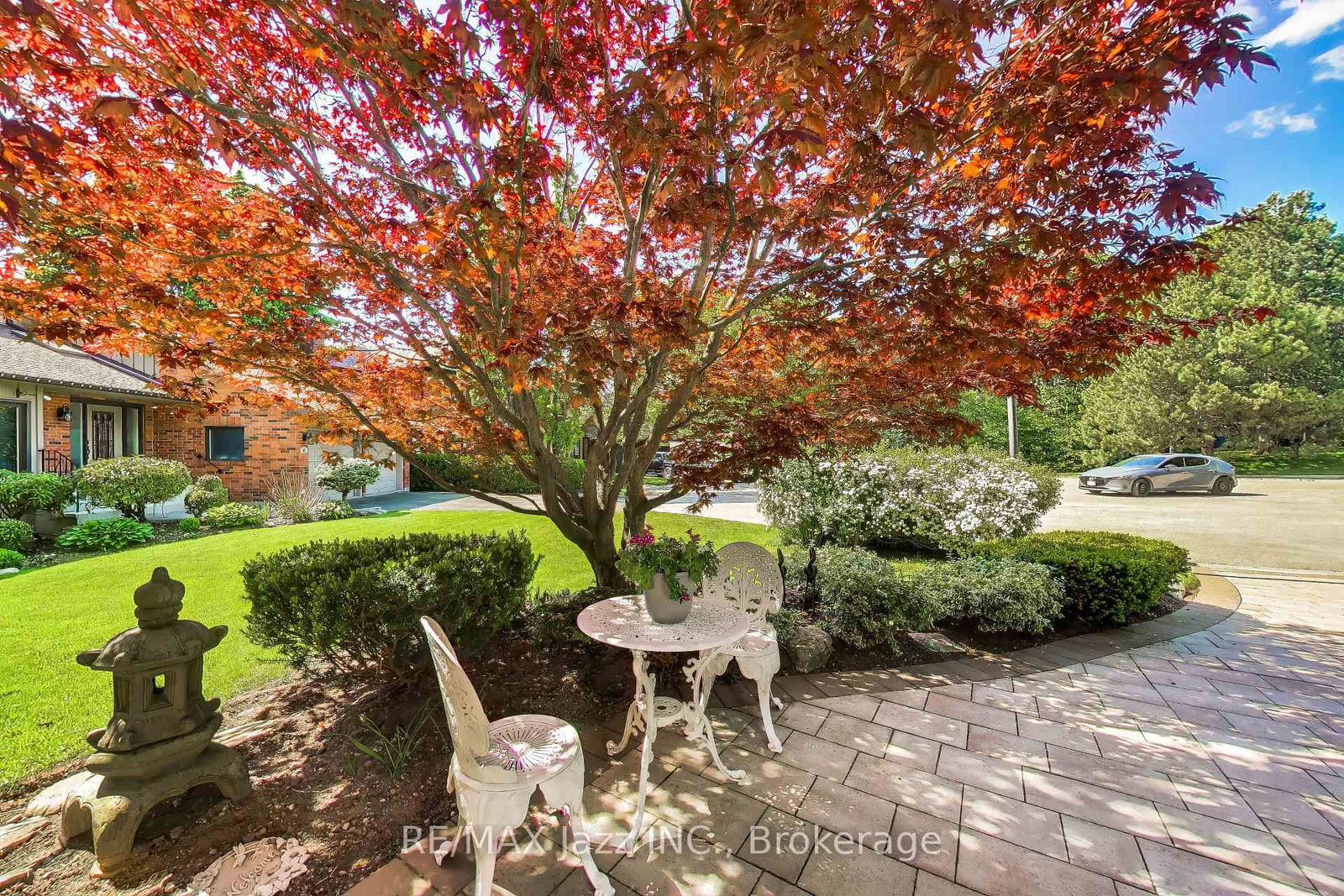 45 Windsor Valley Place • Clarington, ON photo 3