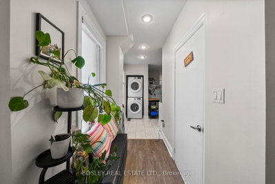Unit Main — 229 Woodbine Avenue — photo 4