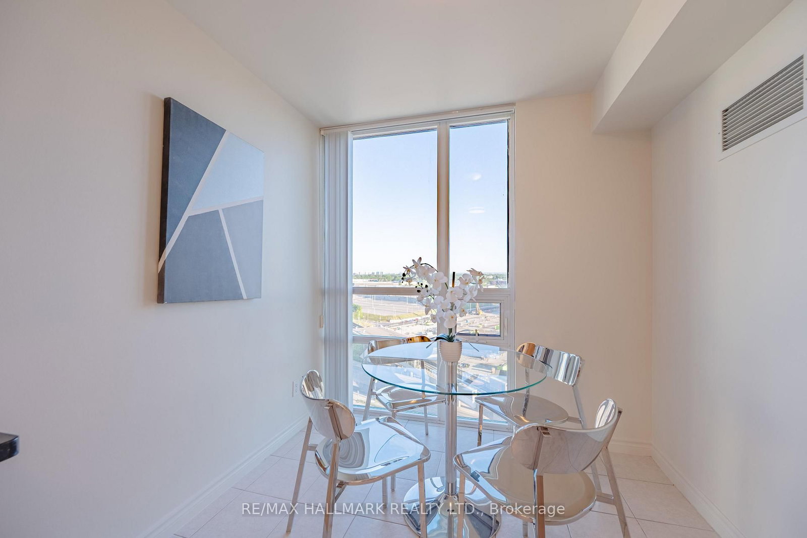 88 Grangeway Avenue • #1705 • Toronto, ON photo 10