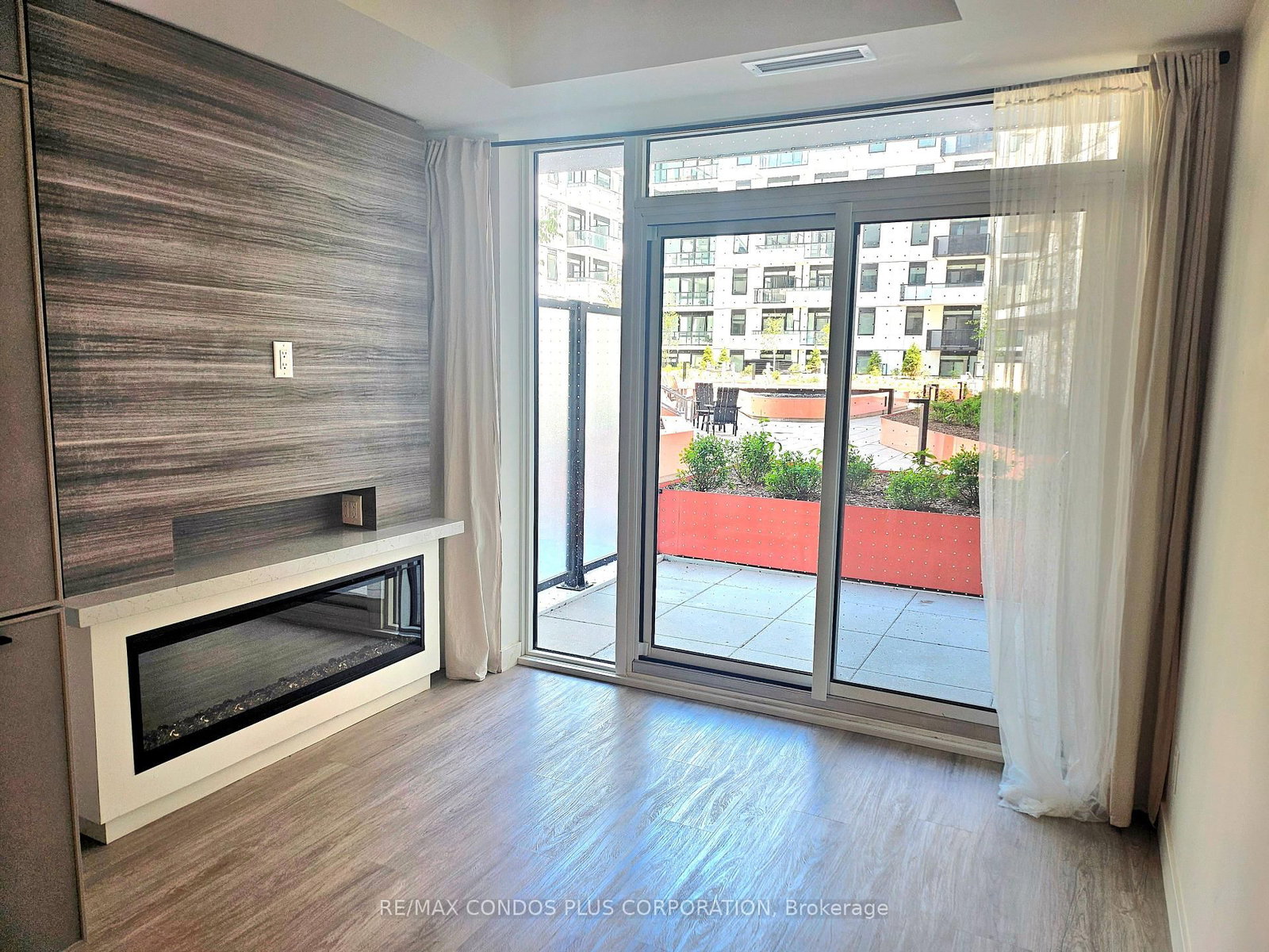 345-1050 Eastern Avenue, Toronto, ON