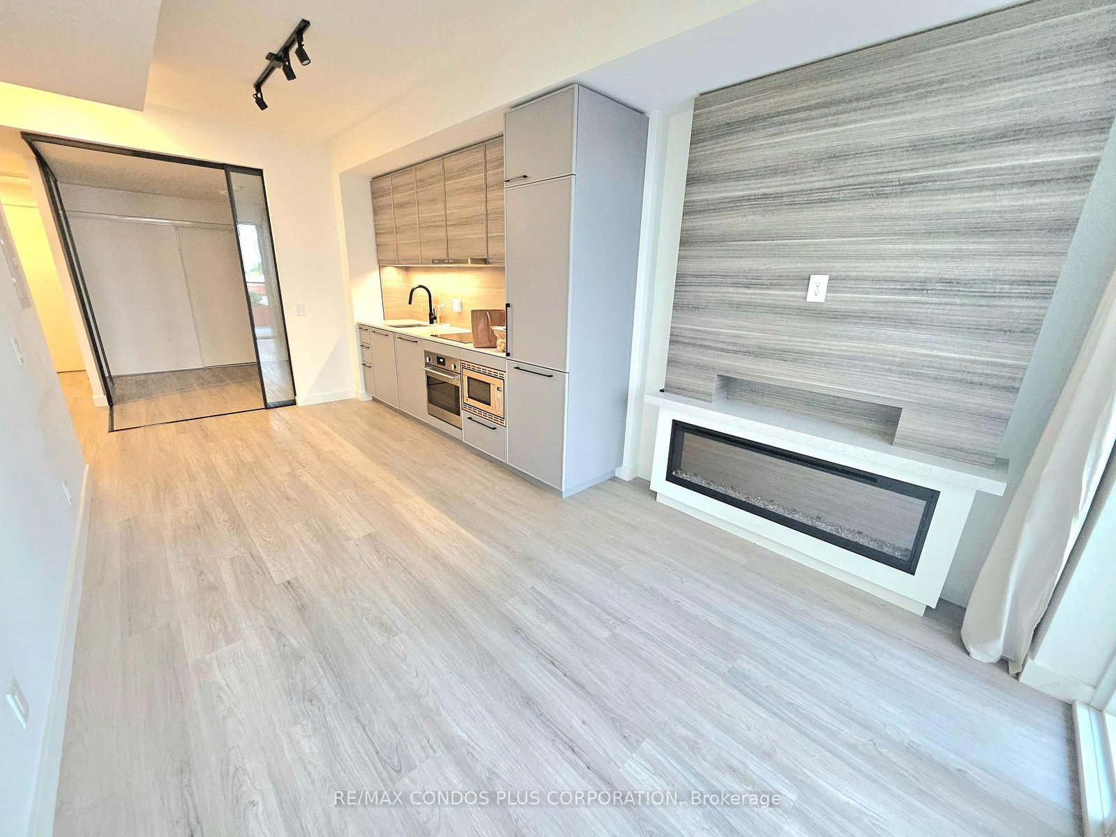 345-1050 Eastern Avenue, Toronto, ON, photo 3
