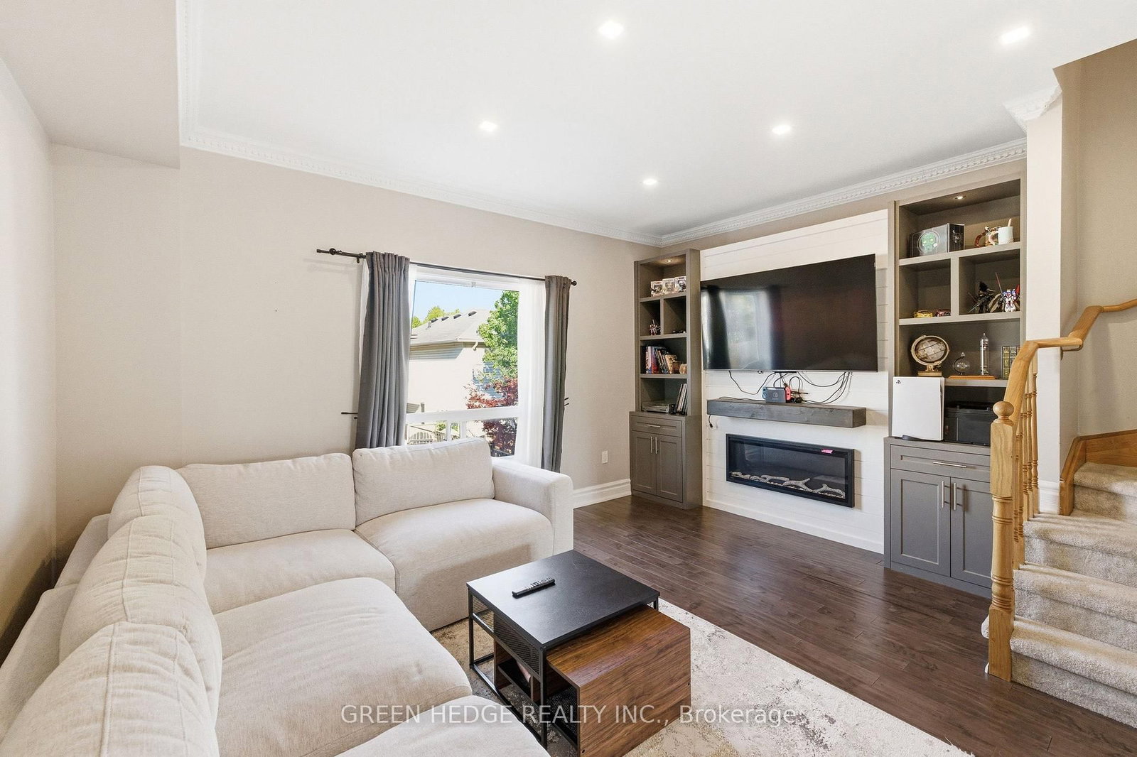 1557 Hummingbird Court • Pickering, ON photo 13