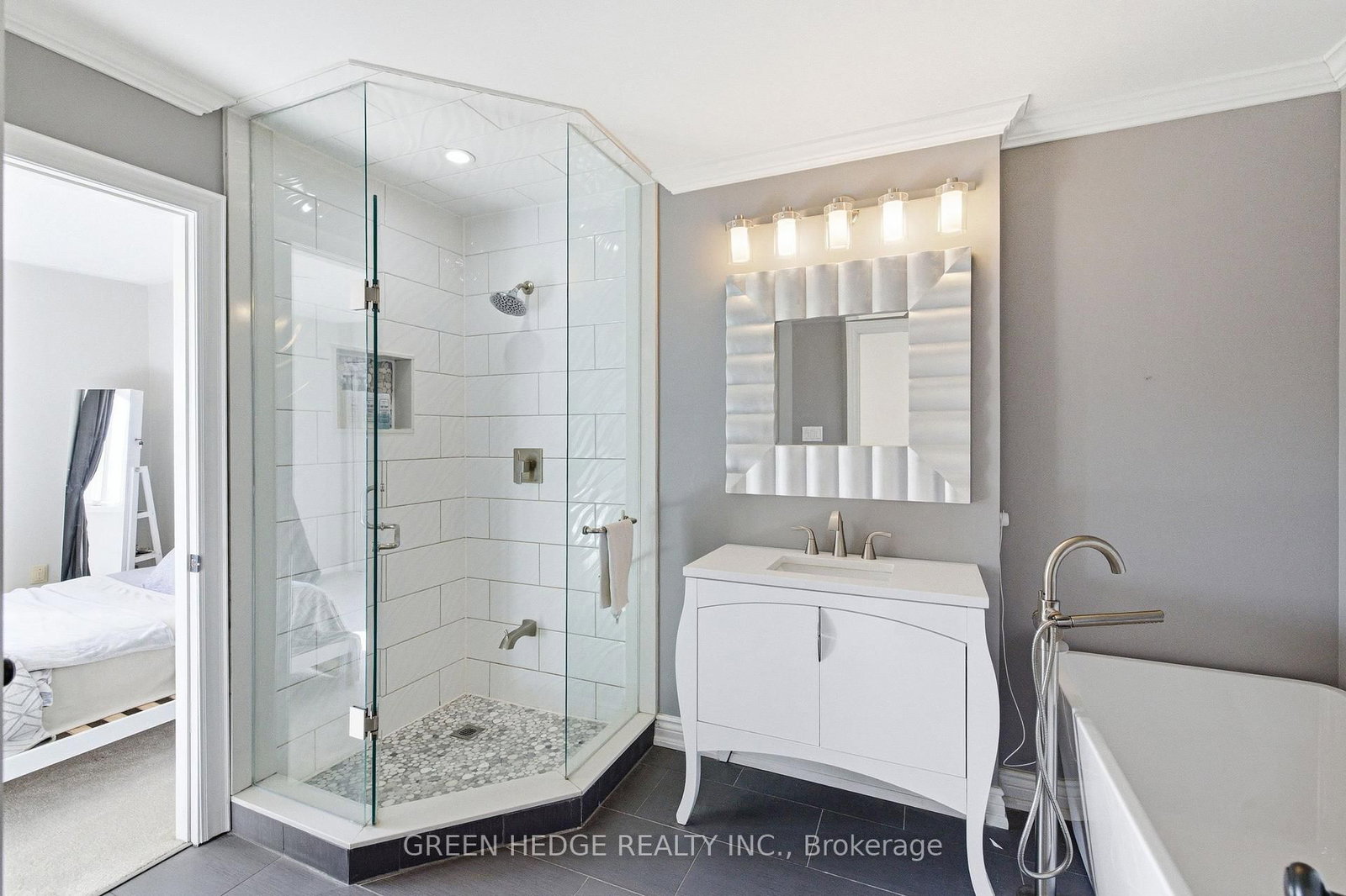 1557 Hummingbird Court • Pickering, ON photo 19