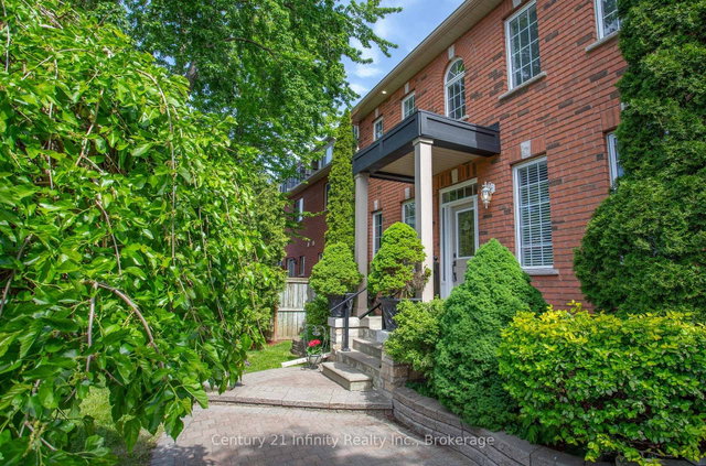 1000 Riverview Crescent