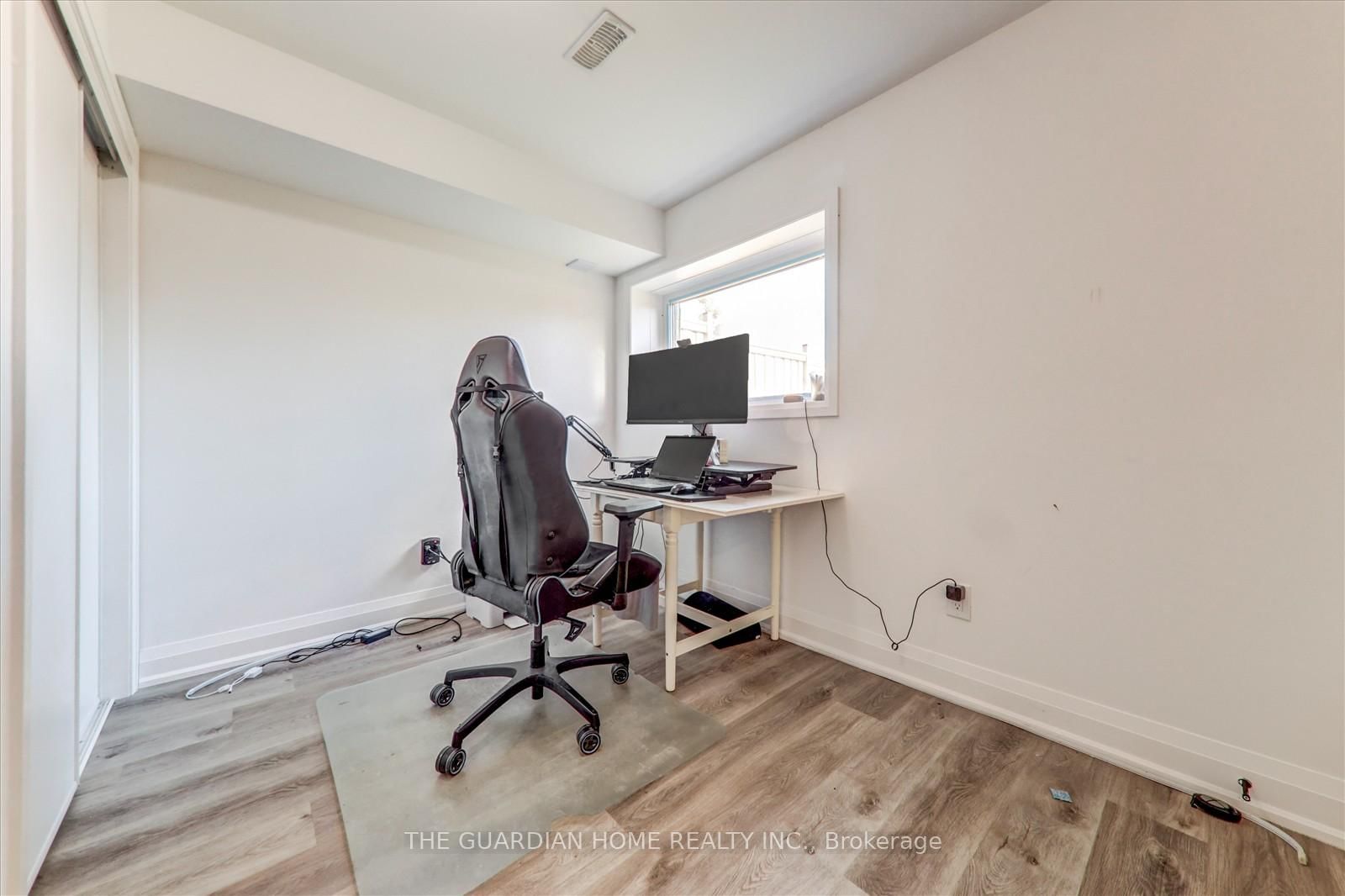 97 Chelliah Court • Toronto, ON photo 34