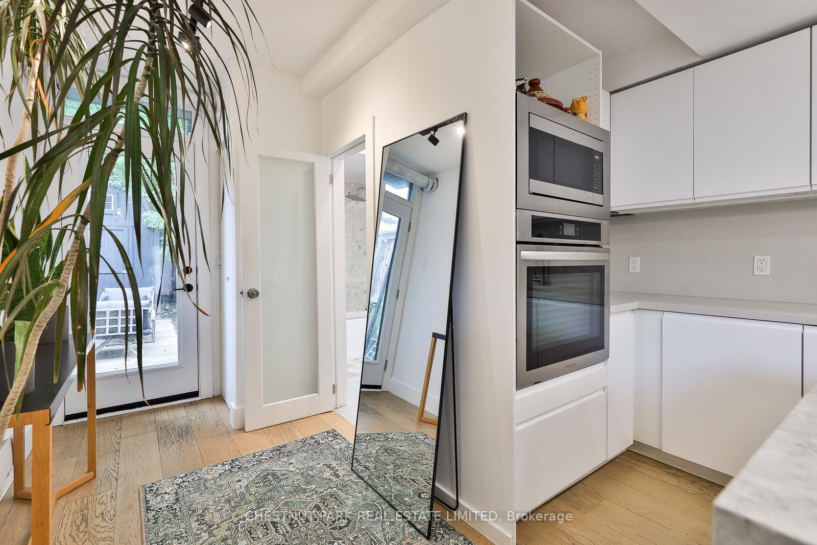 119 Craven Road • Toronto, ON photo 10
