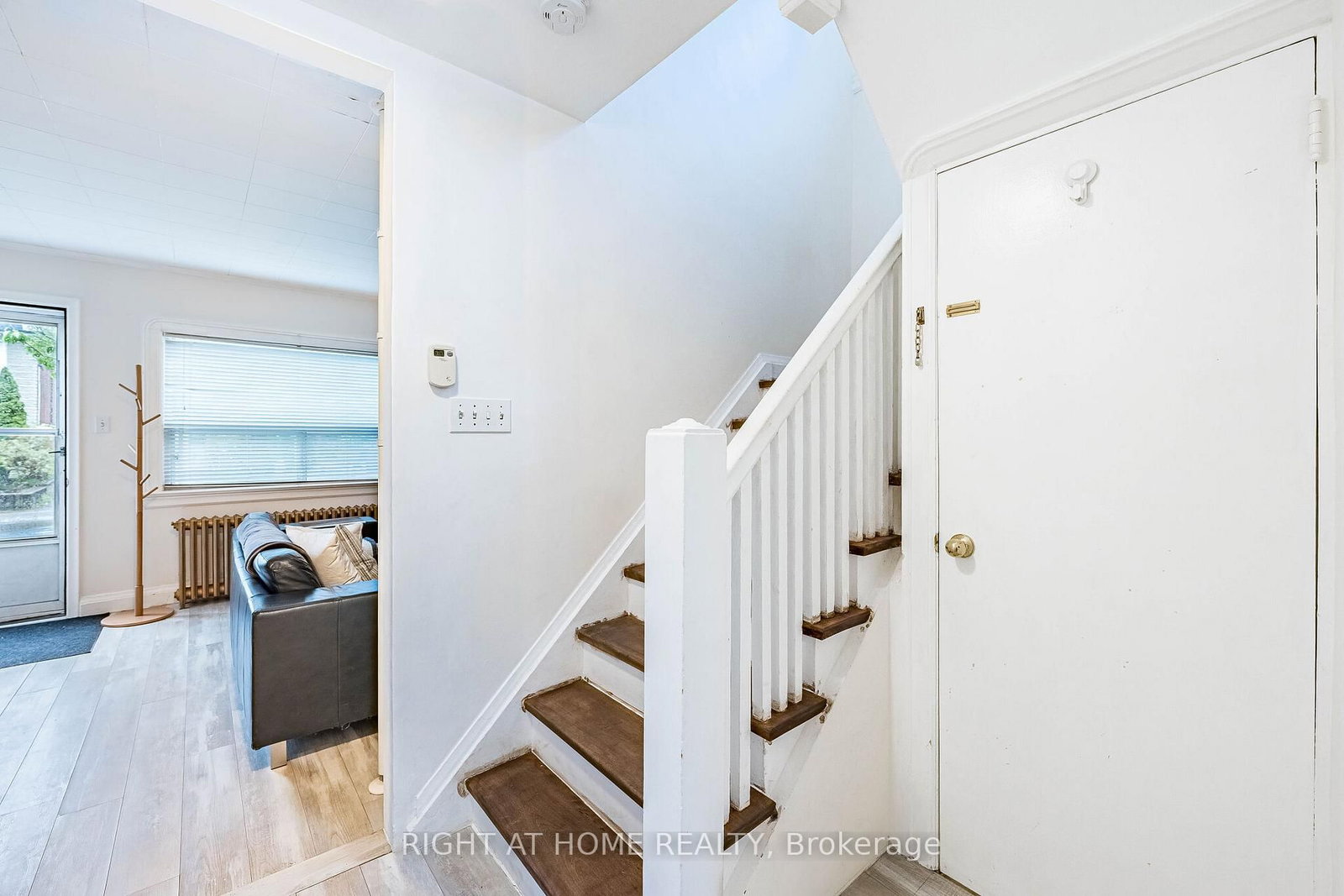 8 Savoy Avenue • Toronto, ON photo 21