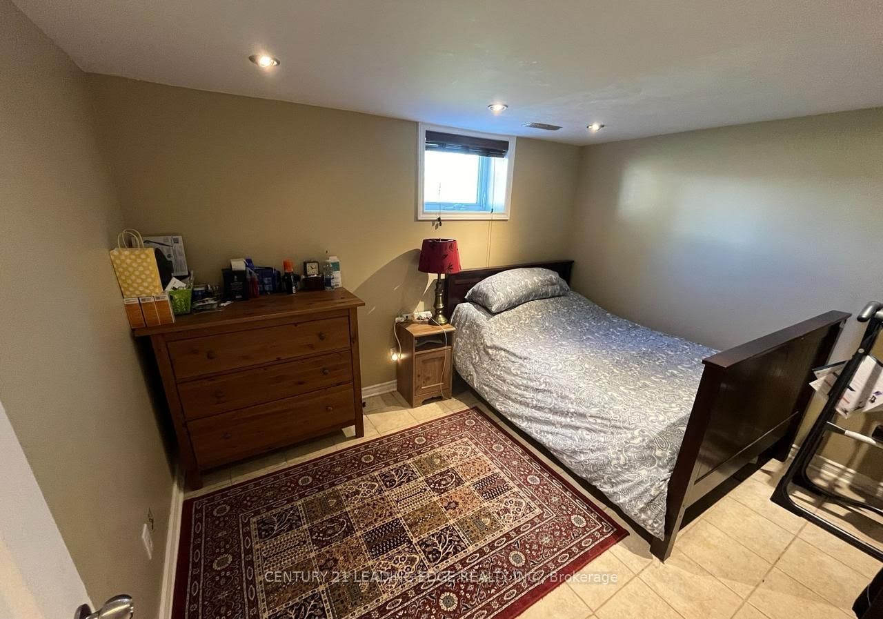 98 Flora Drive, Toronto, ON, photo 3