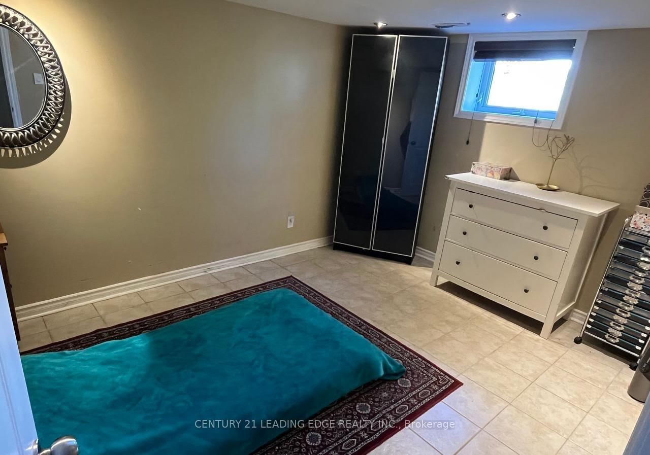 98 Flora Drive, Toronto, ON, photo 5