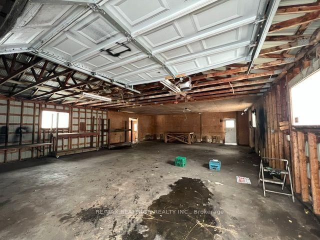 3293 Holt Road