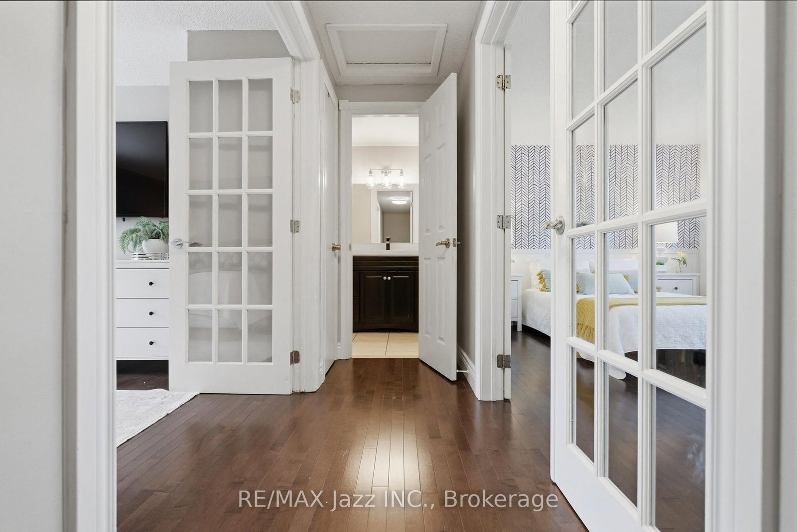 555 Cobblehill Drive • Oshawa, ON photo 21