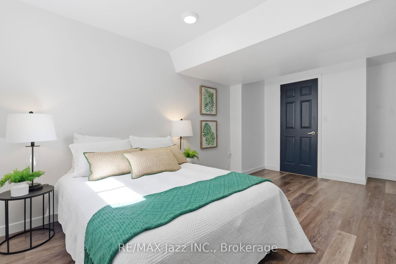 555 Cobblehill Drive • Oshawa, ON photo 36