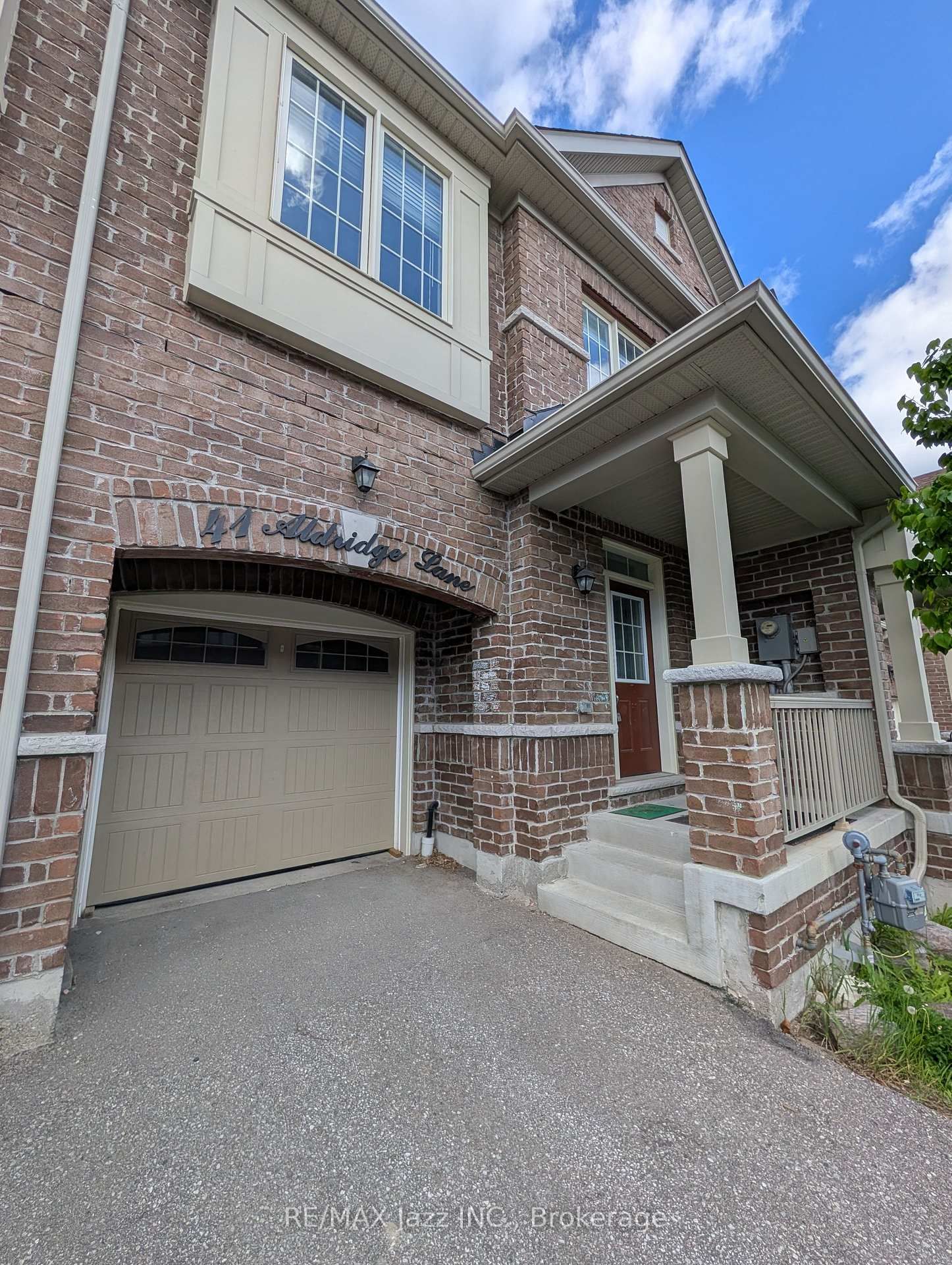 41 Aldridge Lane • Clarington, ON photo 2